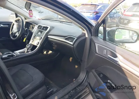 2013 Ford Fusion Se z USA, uszkodzony, nr VIN 3FA6P0HR2DR236654